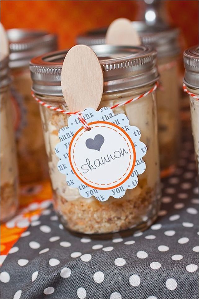 20 DIY подарков для детского душа