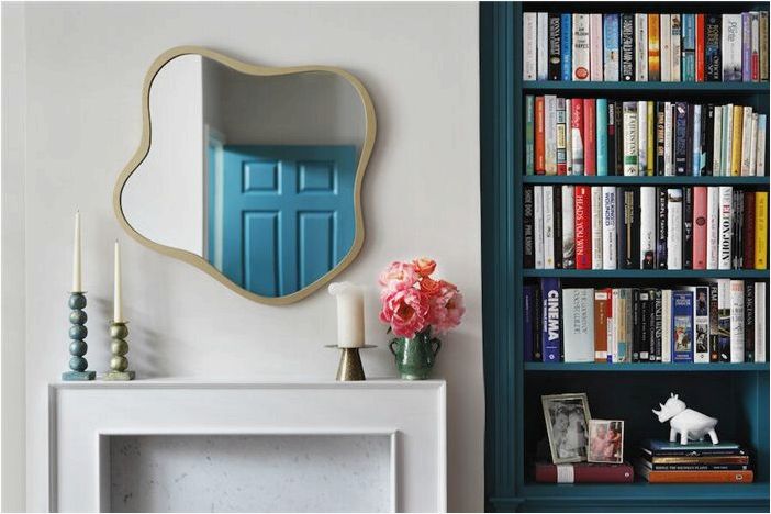 Стоит ли упорядочивать книги по цвету? Эксперты взвешивают