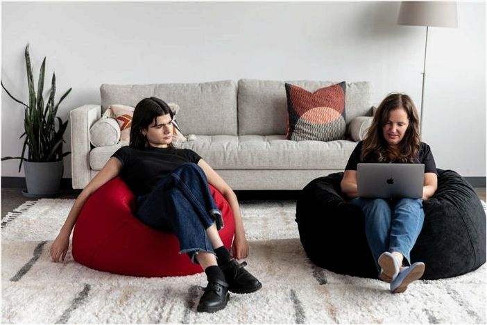 10 лучших стульев Bean Bag 2023 года, протестированных и рассмотренных