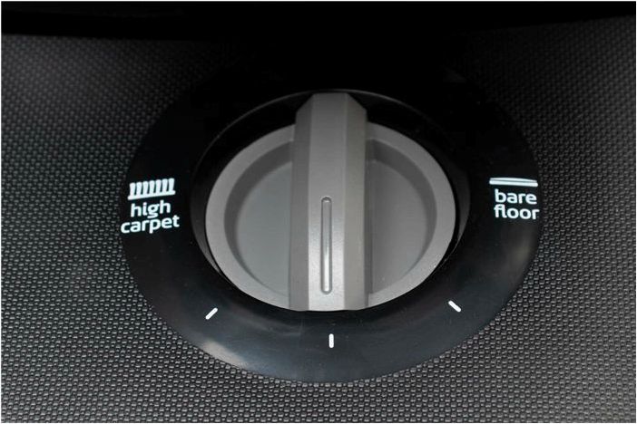 Безмешковый пылесос Bissell CleanView справляется с поставленной задачей