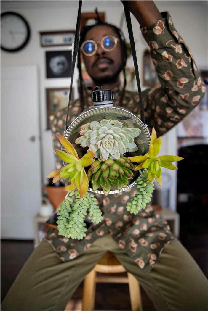 'Black Men With Gardens' - защитник равенства в садоводстве
